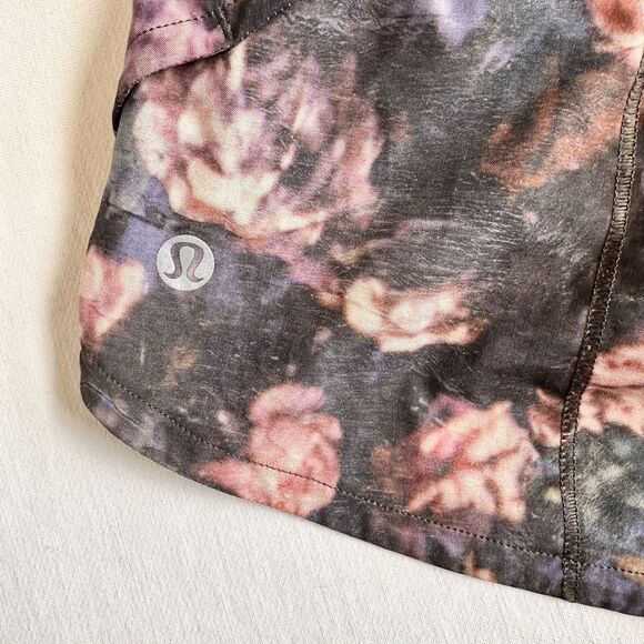 Lululemon Women Run 2.5” Speed Up Shorts Frosted Rose Multi Black Print 10 Lined - Picture 3 of 7